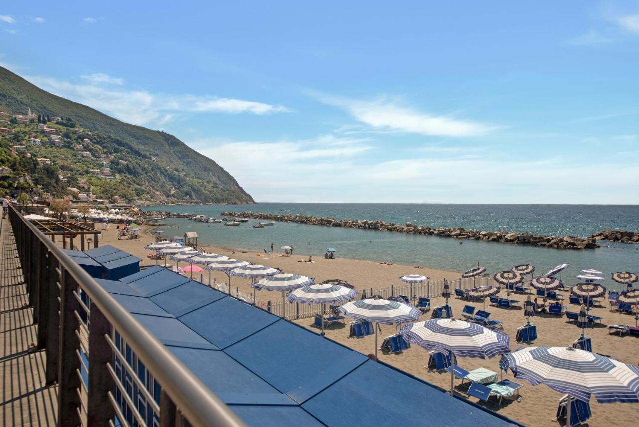 모네글리아 Un'Oasi Al Mare 아파트 외부 사진